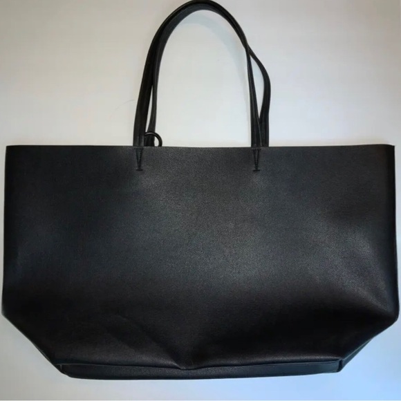 Beautiful black tote with rainbow tassel - Picture 2 of 3